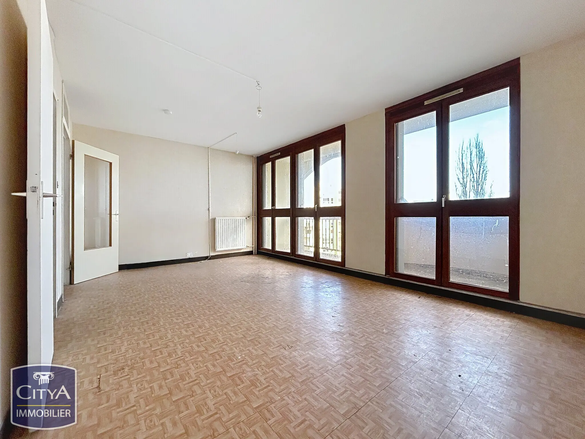 Photo 1 Appartement 1 pièce 37.43m²