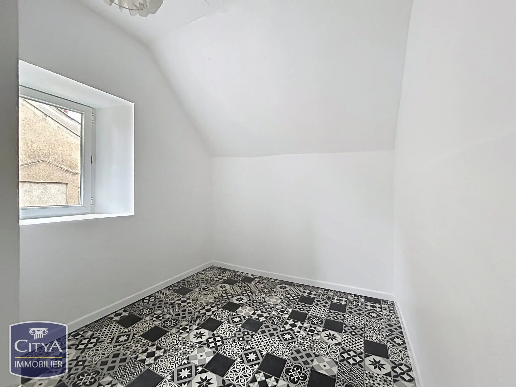 Photo 3 Appartement 1 pièce 27.52m²