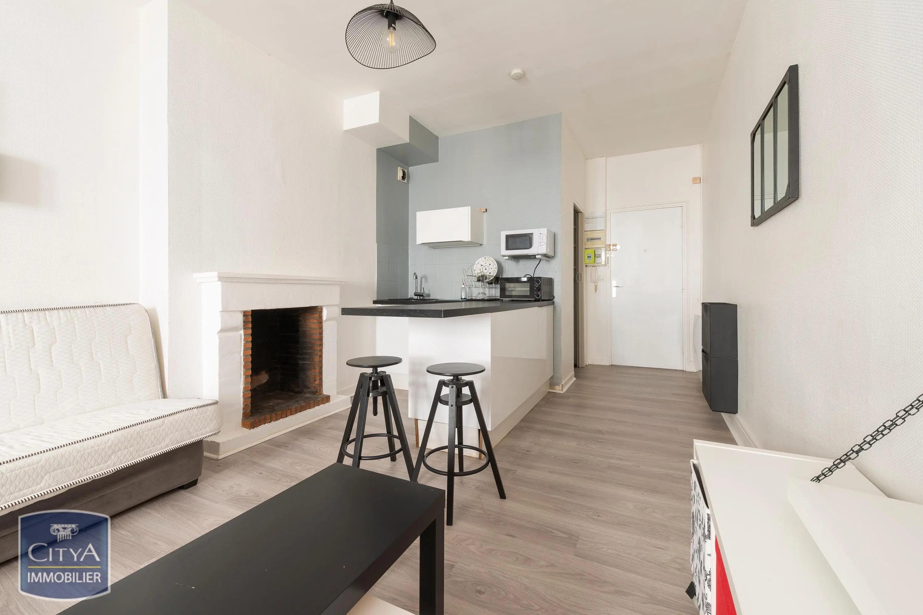 Photo 1 Appartement 1 pièce 27.35m²