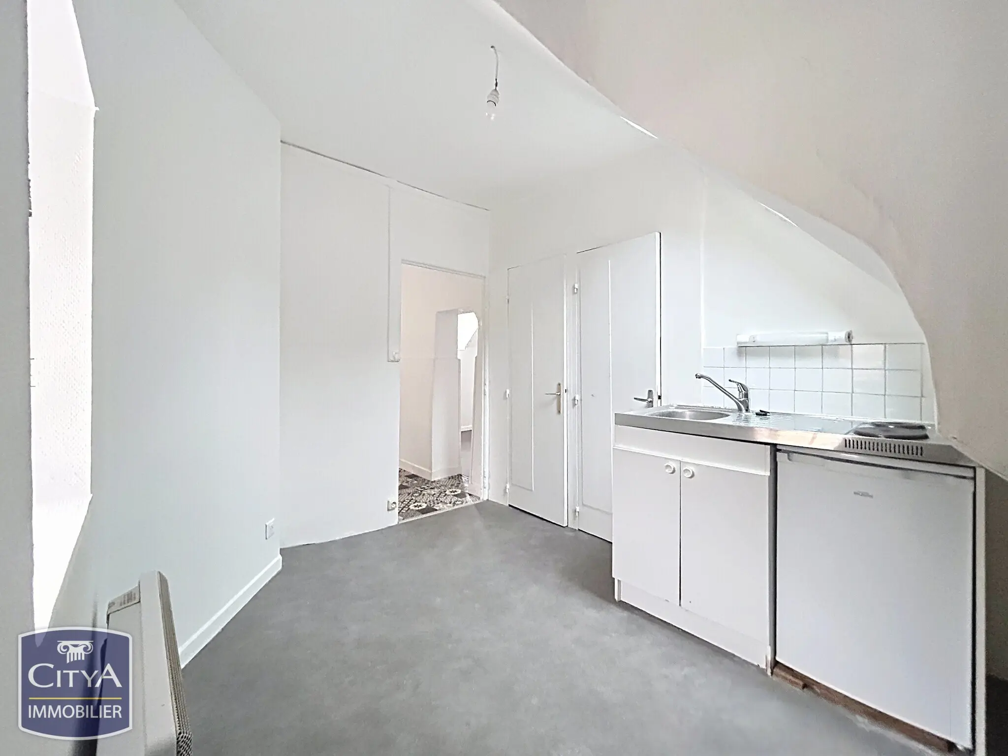 Photo 1 Appartement 1 pièce 27.52m²