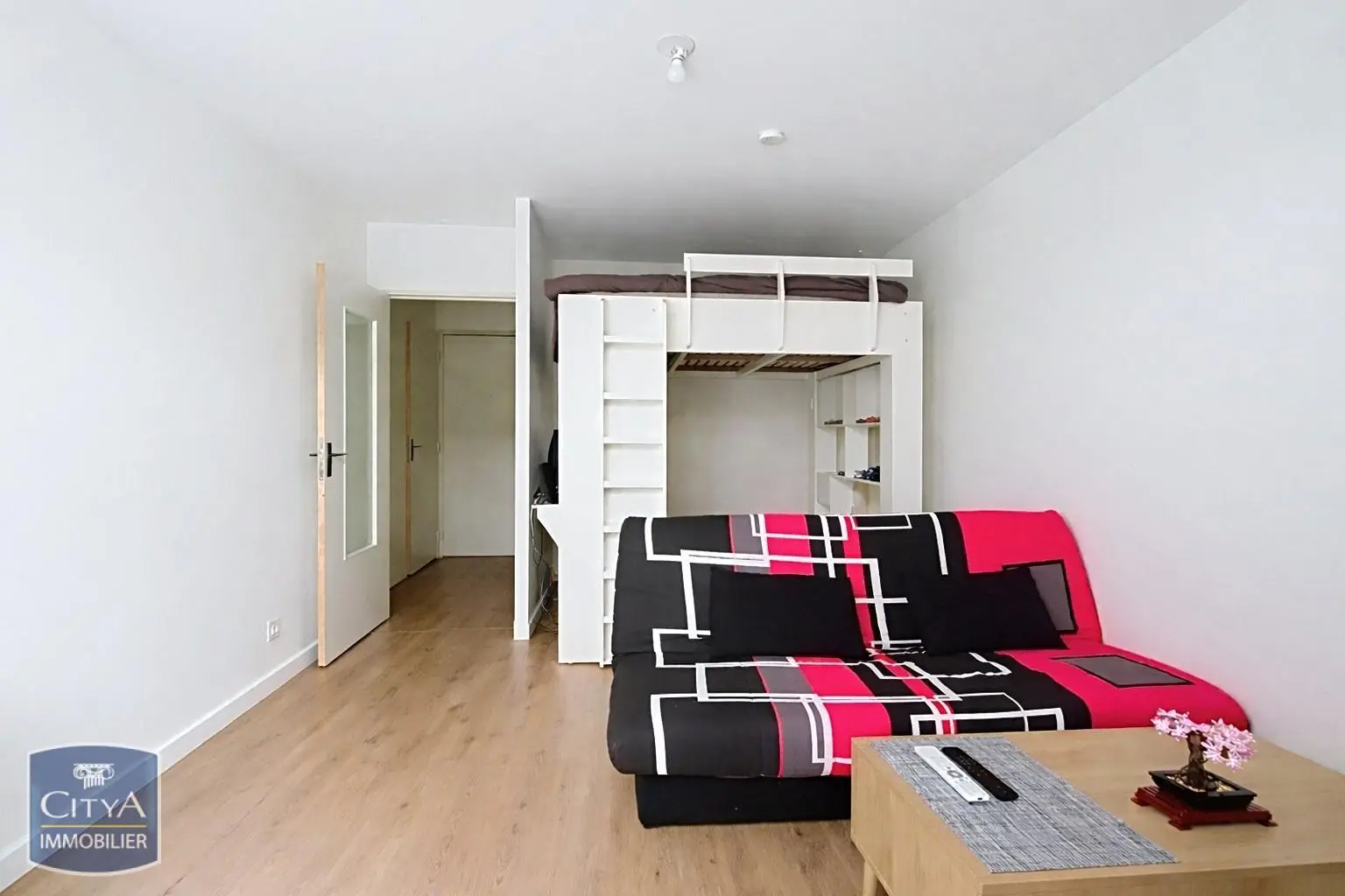 Photo 2 Appartement 1 pièce 31.2m²