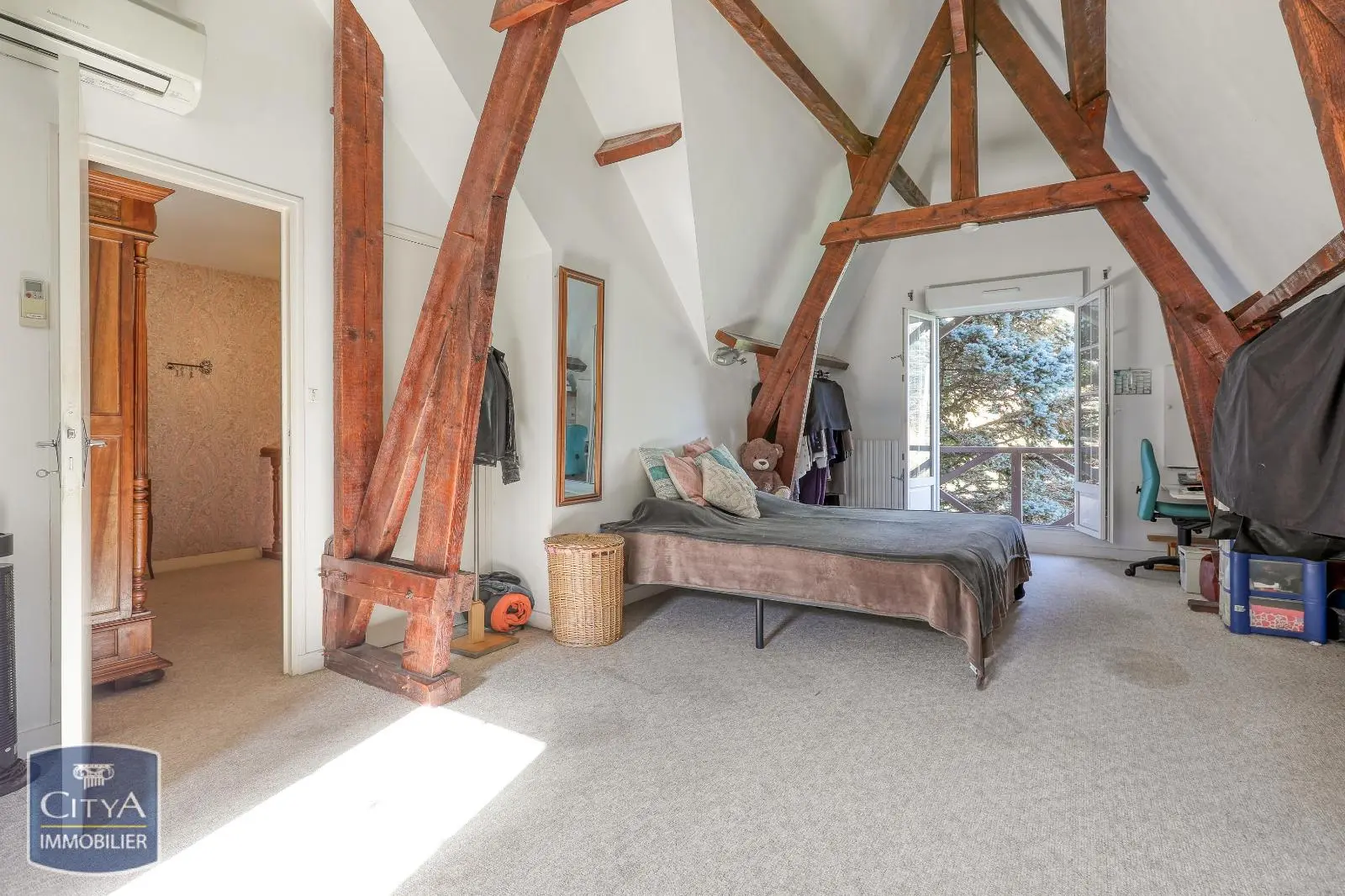 Photo 8 Maison 6 pièces 185m²