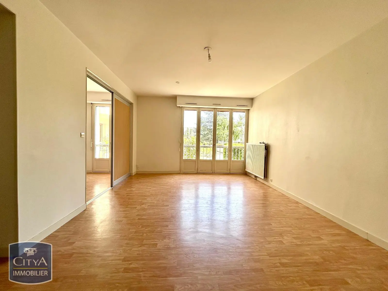 Photo 2 Appartement 1 pièce 45.93m²