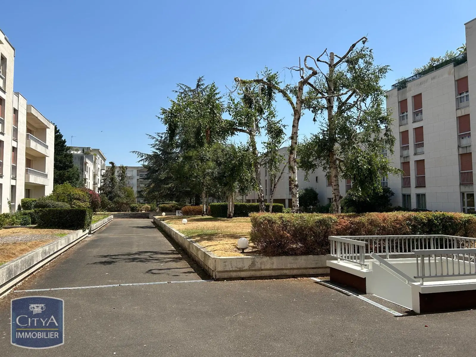 Photo 1 Appartement 1 pièce 45.93m²