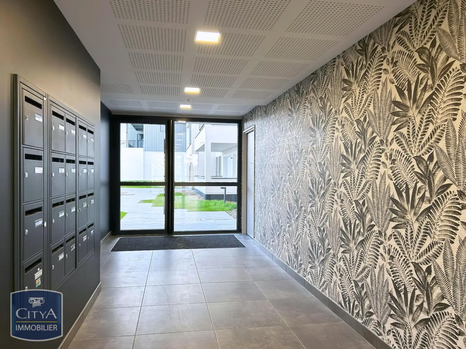 Photo 11 Appartement 1 pièce 37.68m²