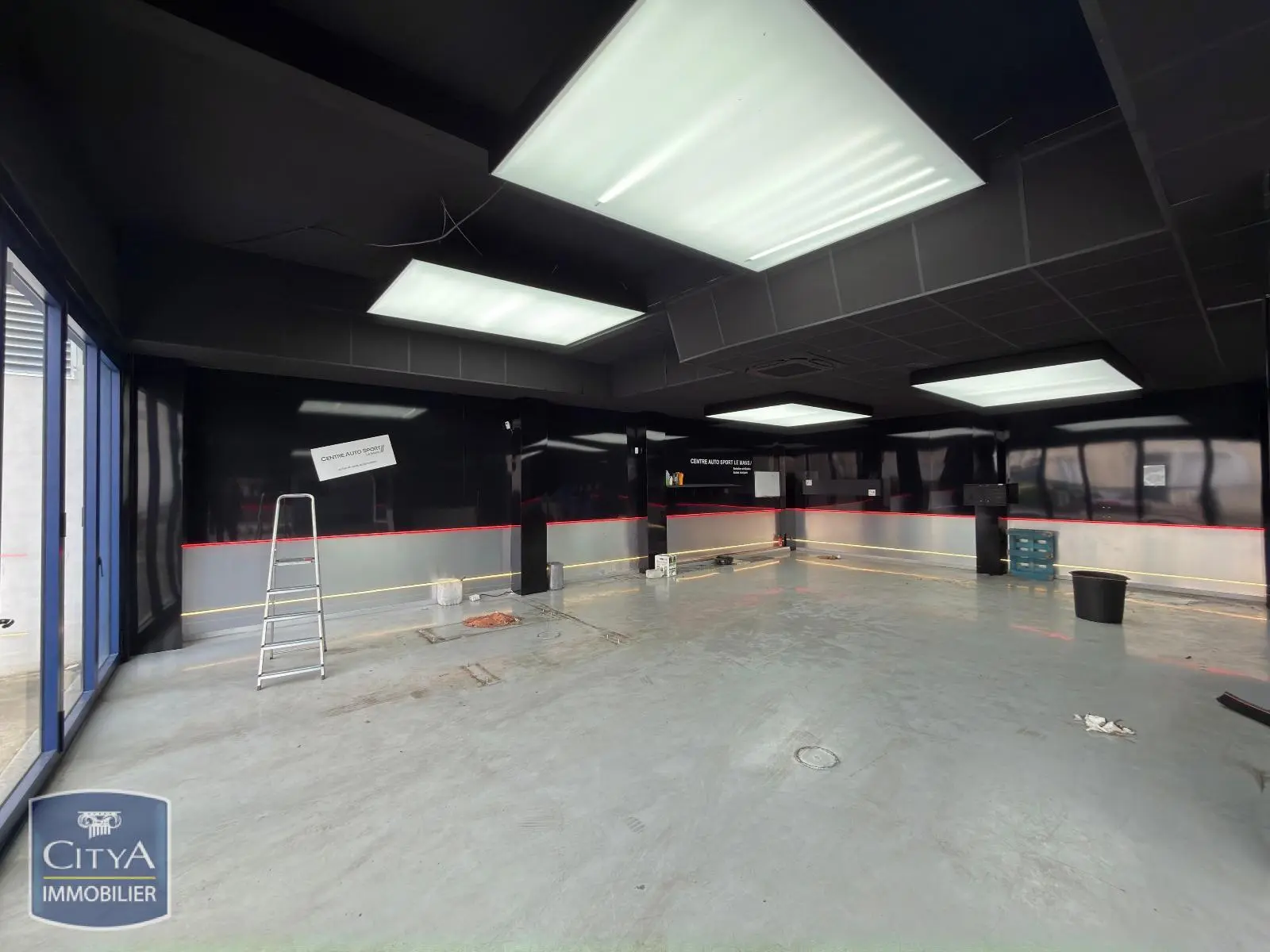 Photo 3 Local Commercial 213m²