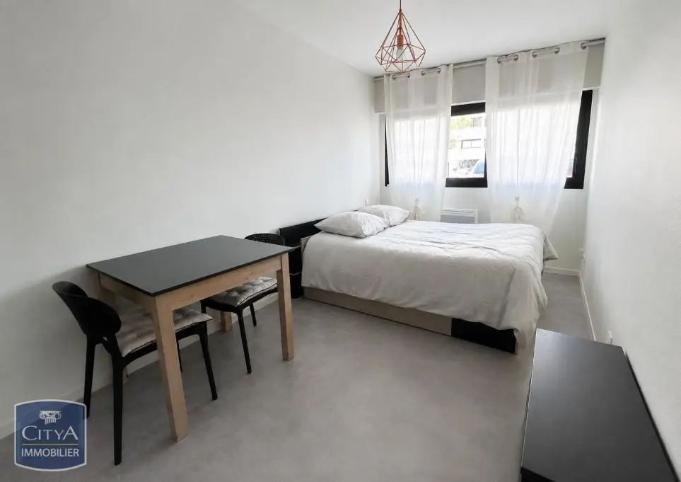 Photo 1 Appartement 1 pièce 17.83m²