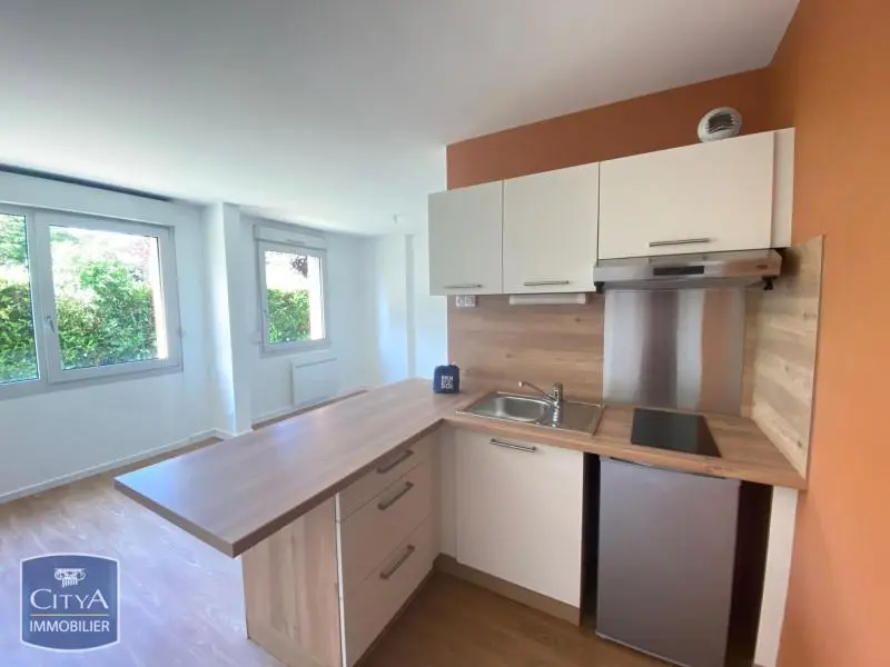Photo 2 Appartement 1 pièce 31.97m²