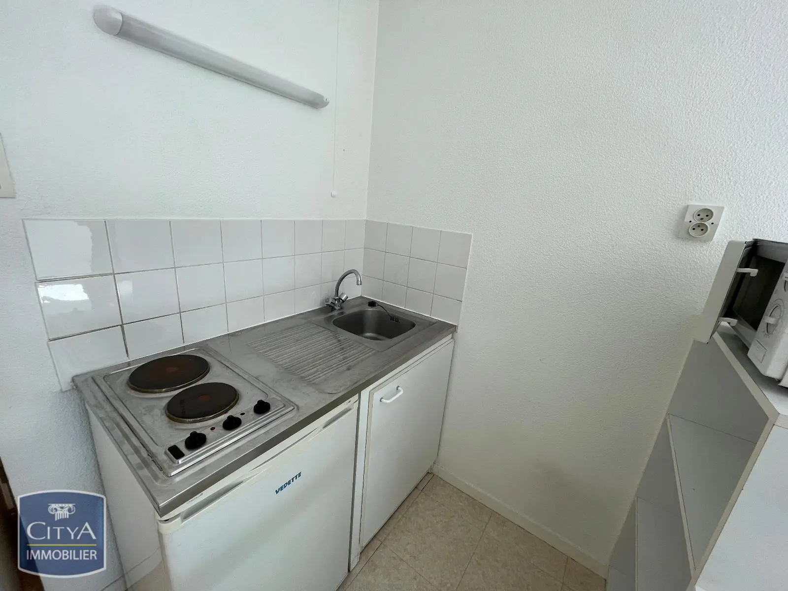 Photo 2 Appartement 1 pièce 23.68m²