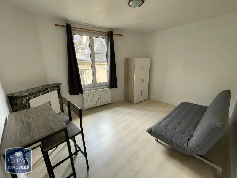 Photo 1 Appartement 1 pièce 22.1m²