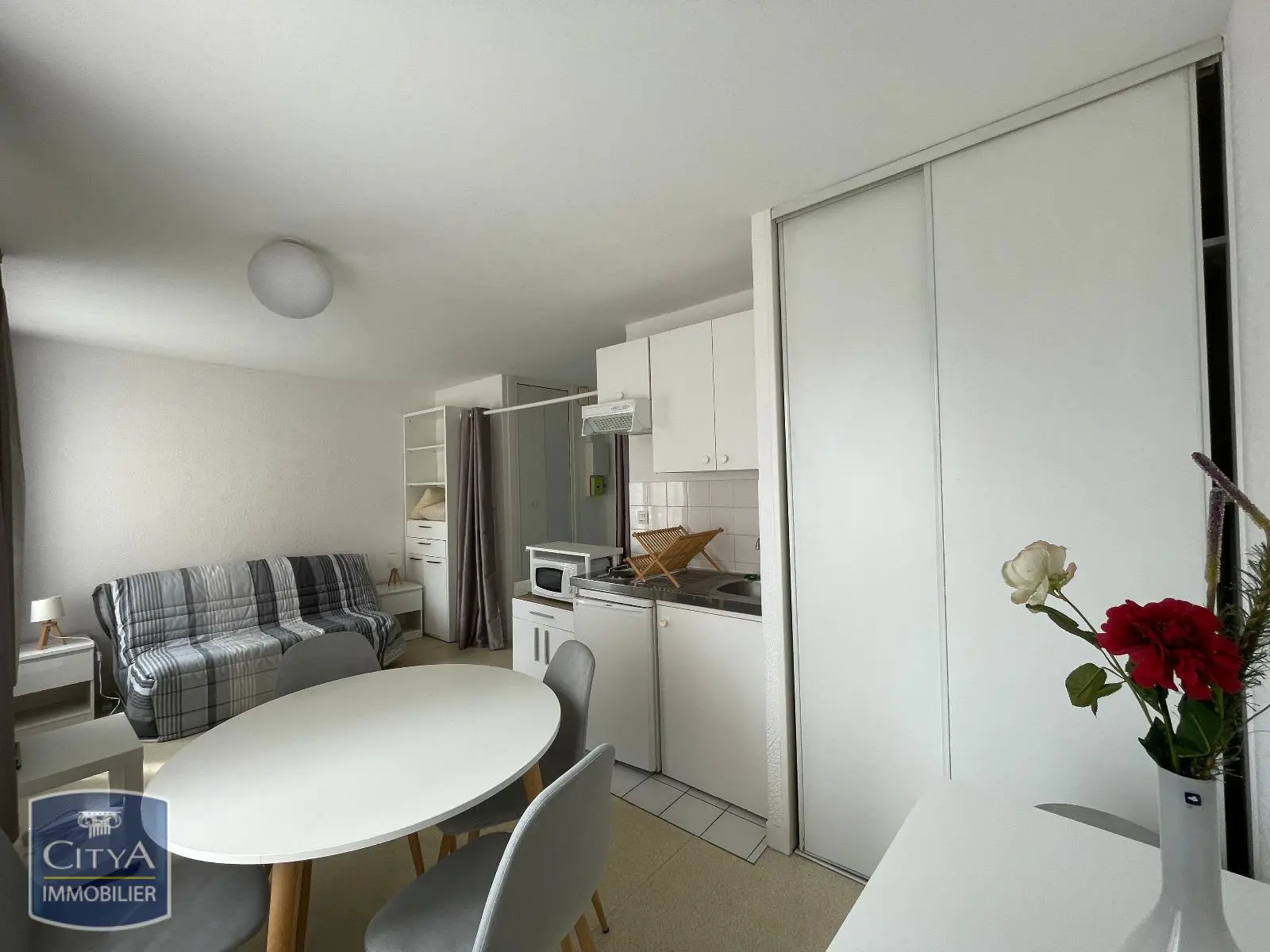 Photo 2 Appartement 1 pièce 23.19m²