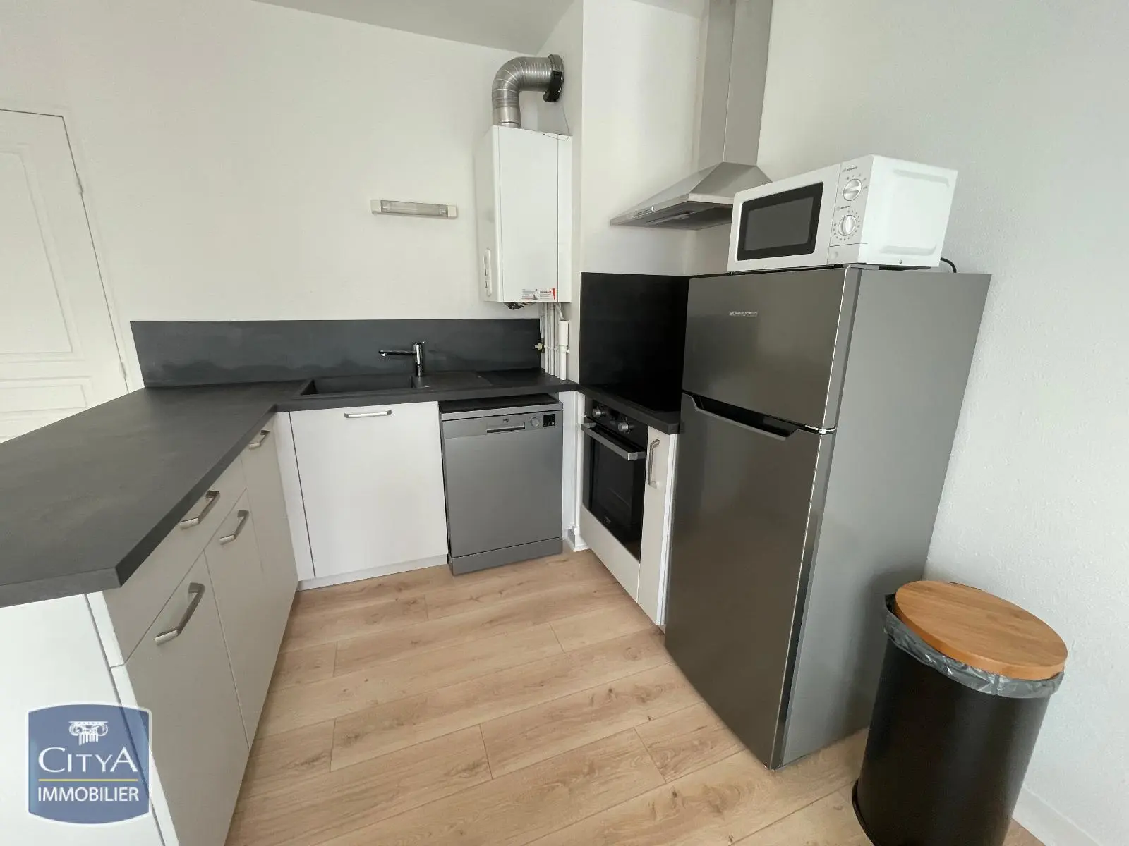 Photo 2 Appartement 1 pièce 33.8m²