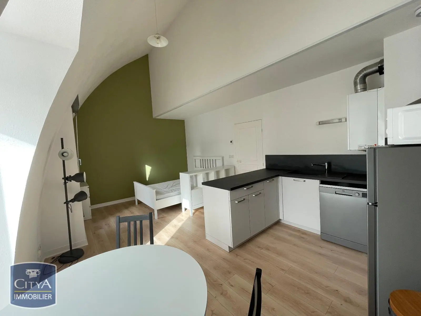 Photo 1 Appartement 1 pièce 33.8m²