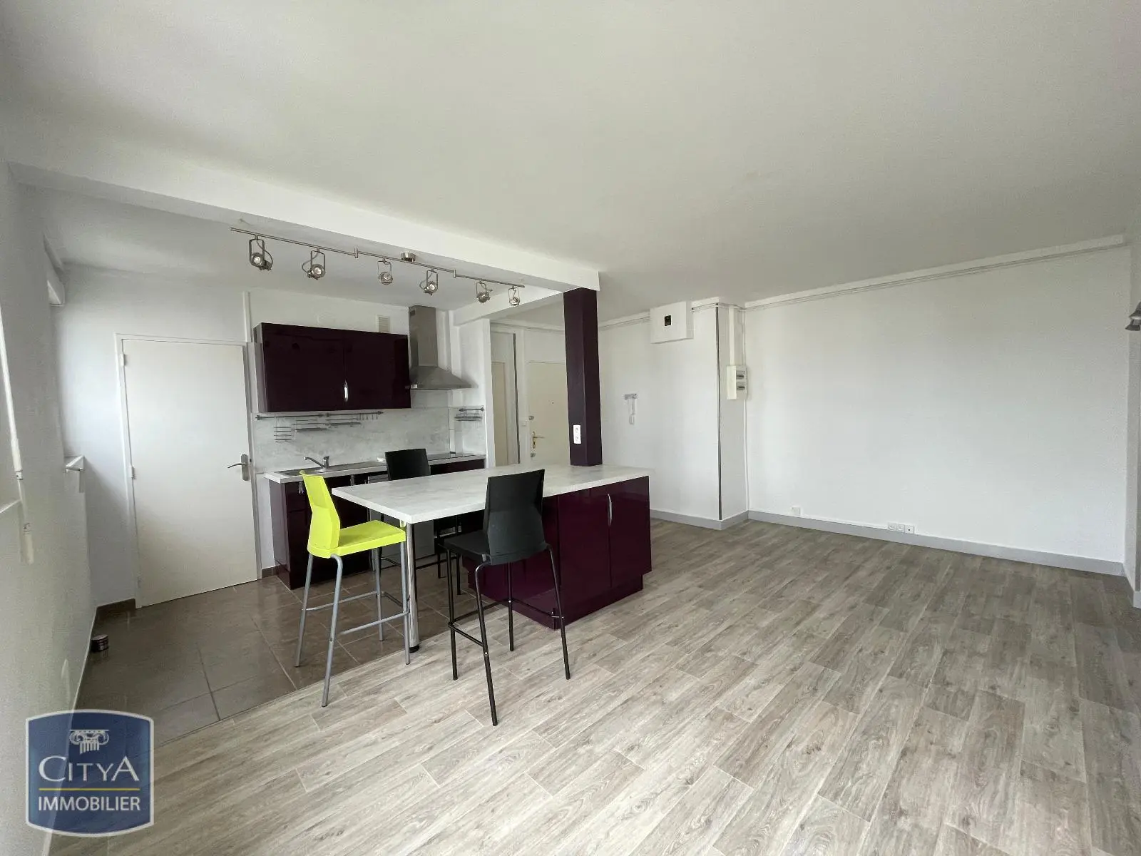 Photo 1 Appartement 3 pièces 53.56m²