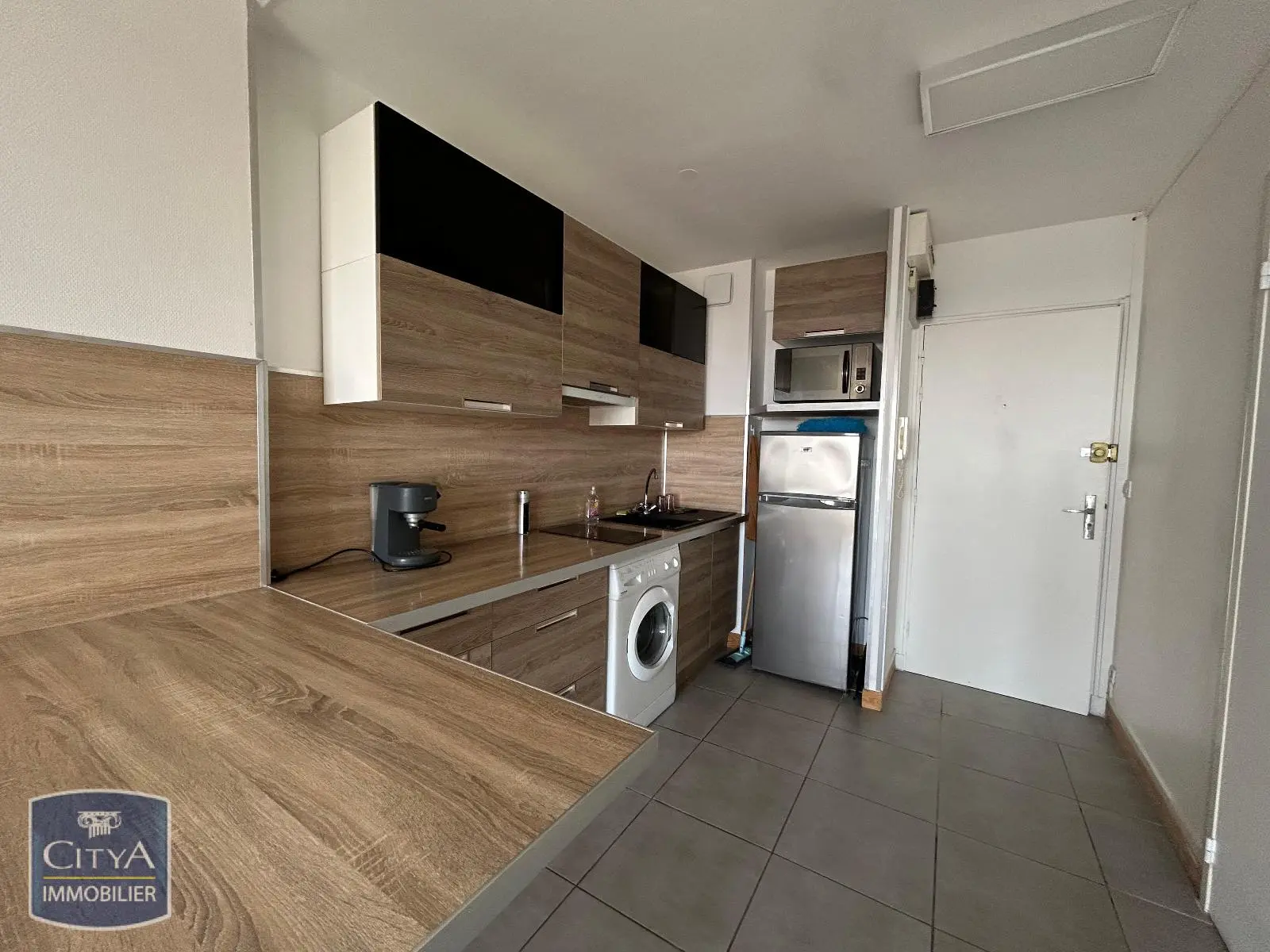 Photo 1 Appartement 1 pièce 27.47m²