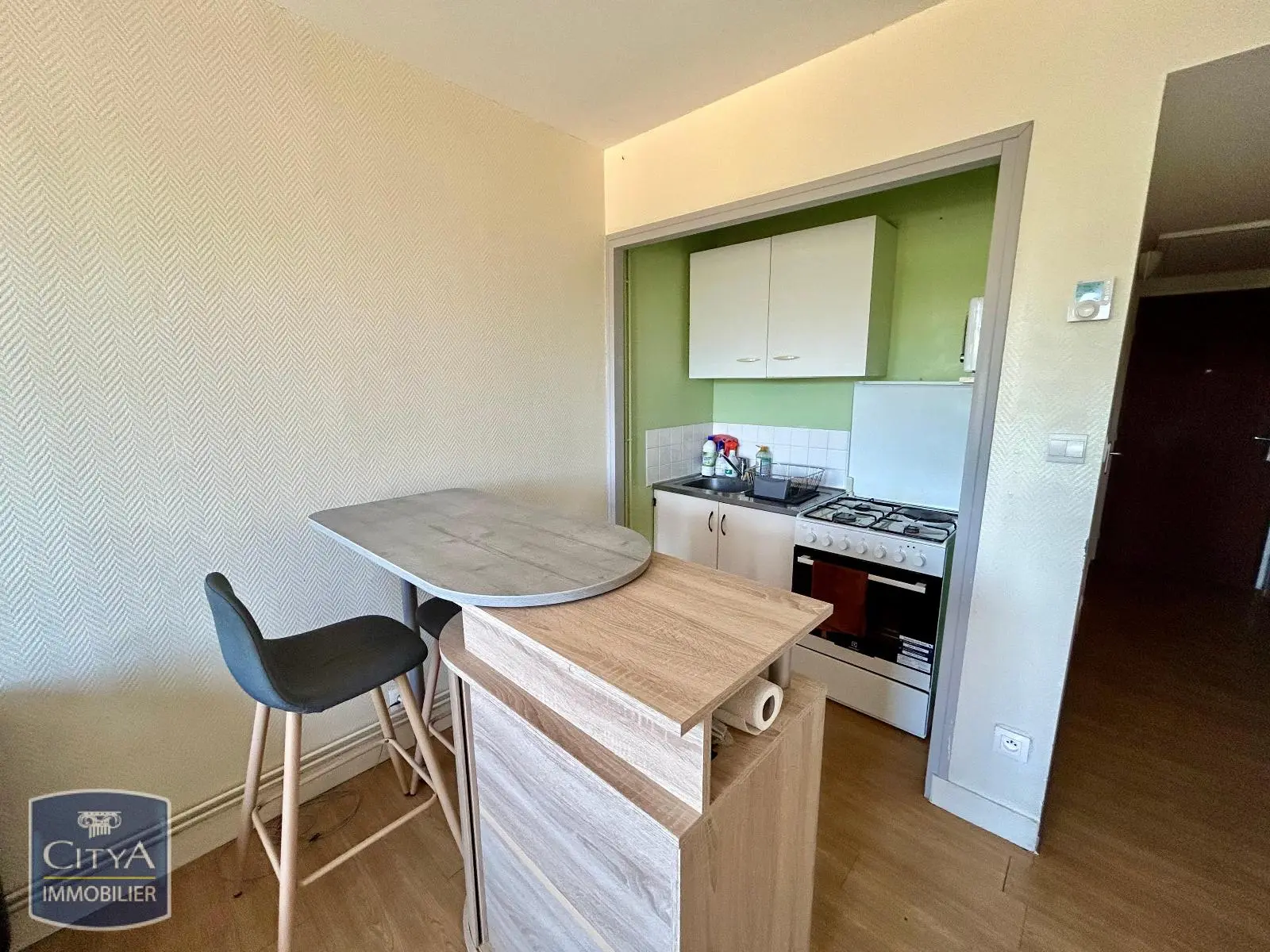 Photo 2 Appartement 1 pièce 26.97m²
