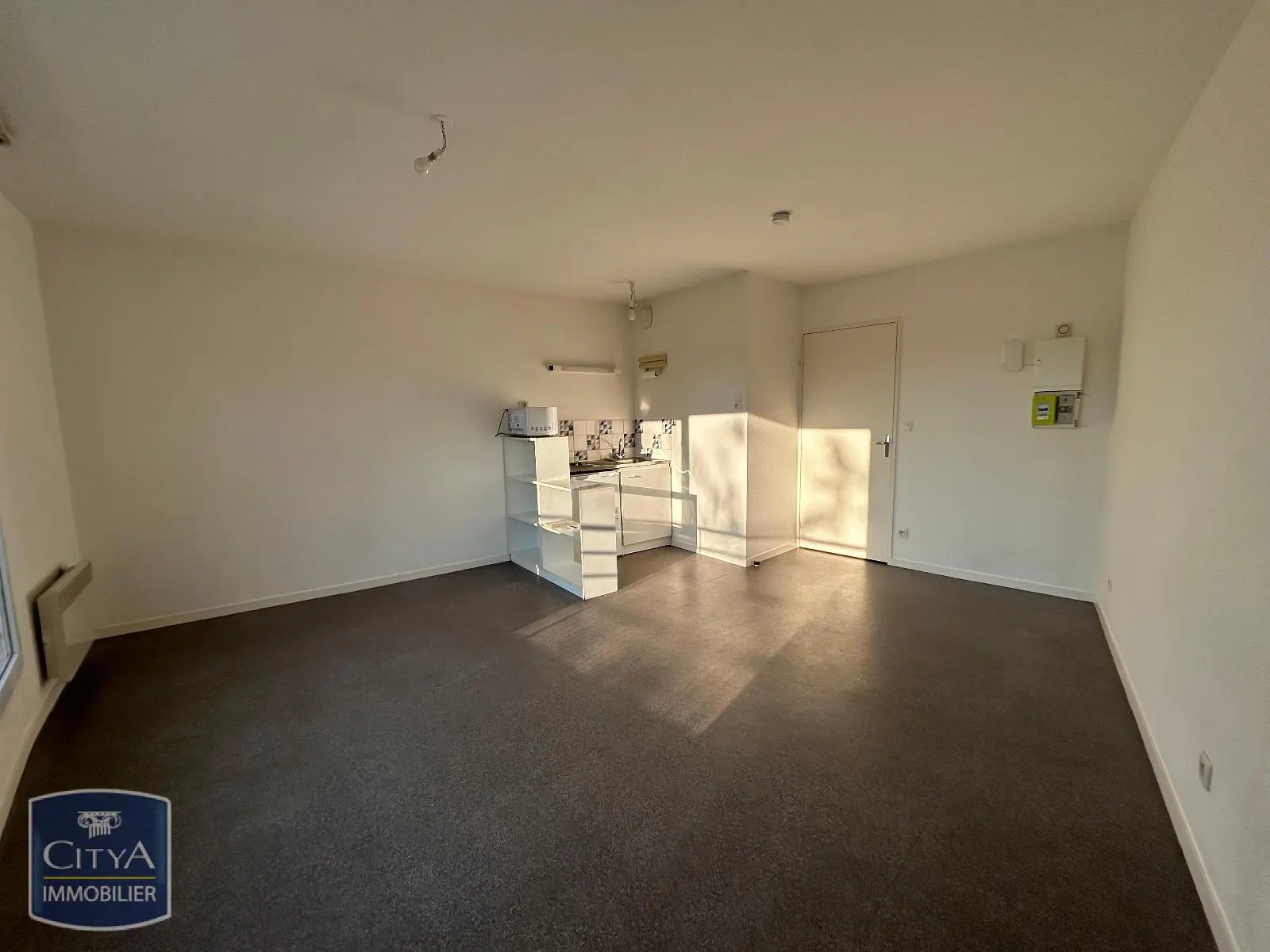 Photo 2 Appartement 1 pièce 27.7m²