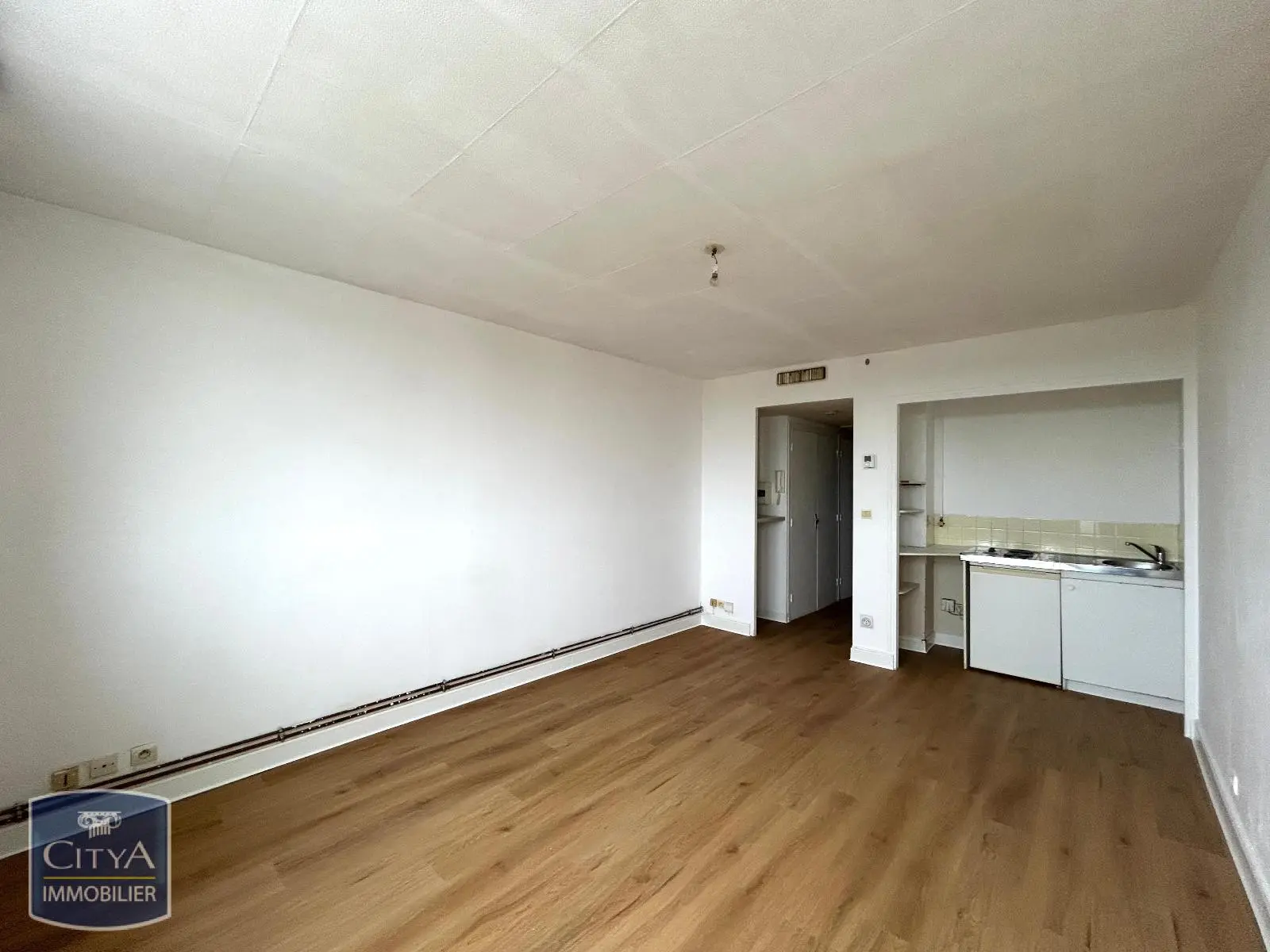Photo 2 Appartement 1 pièce 27.02m²