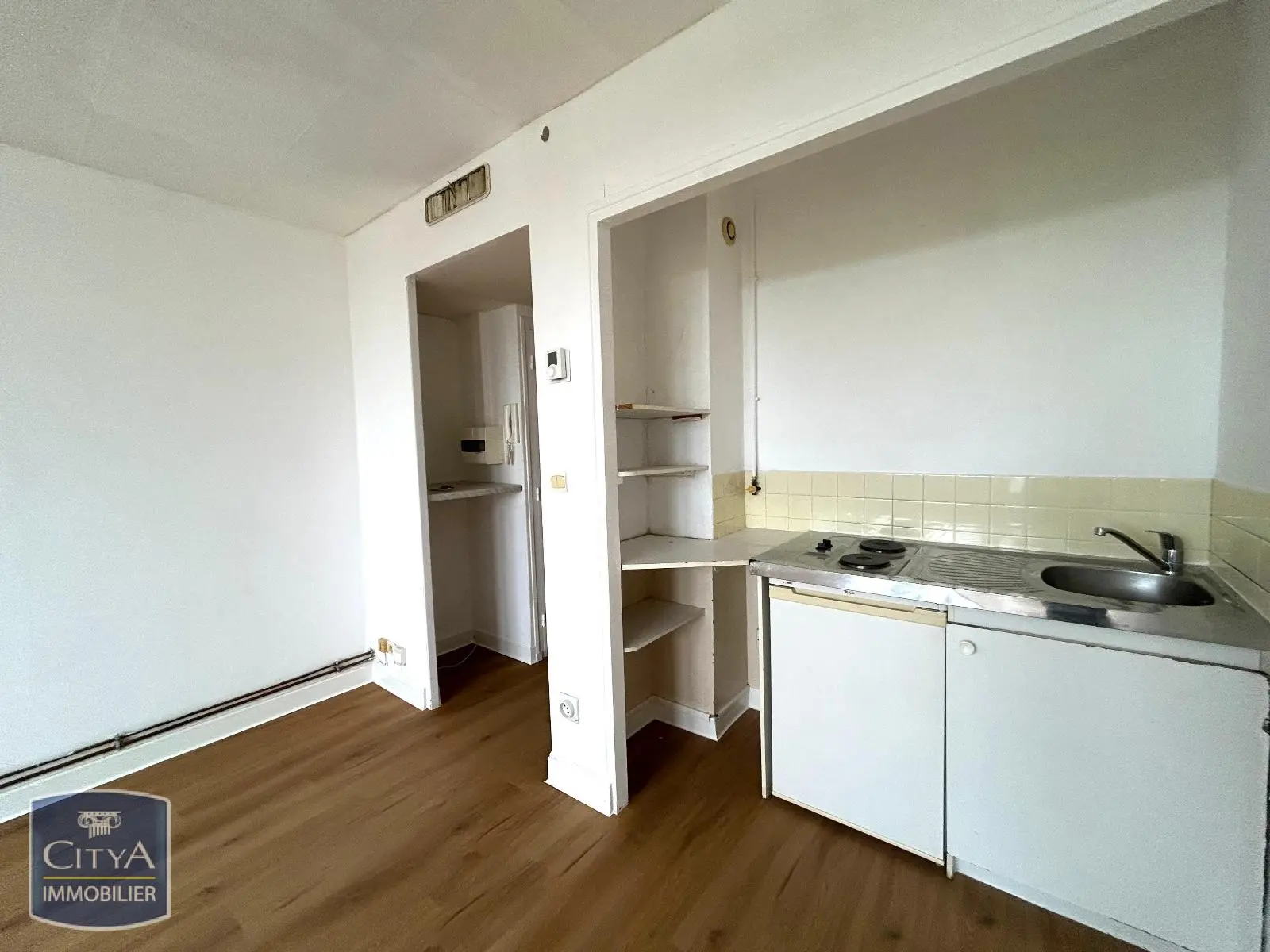 Photo 3 Appartement 1 pièce 27.02m²