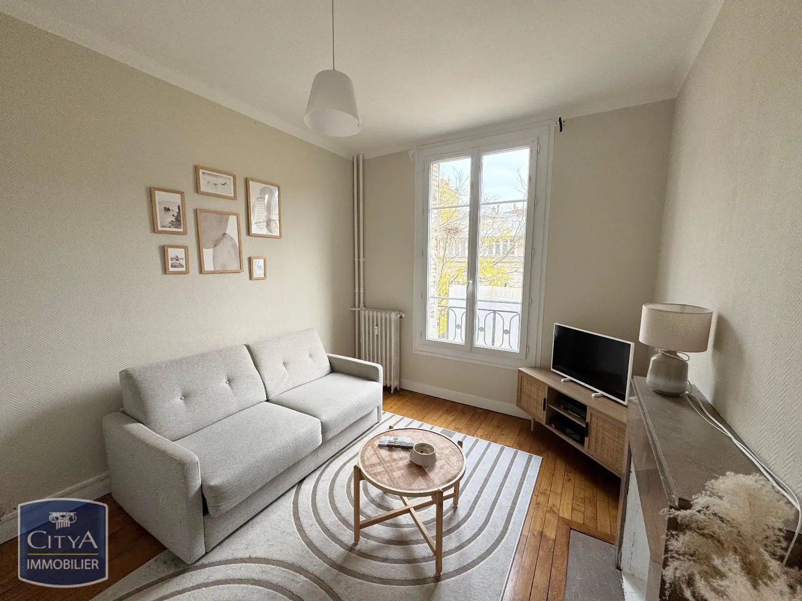 Photo 2 Appartement 1 pièce 30.59m²