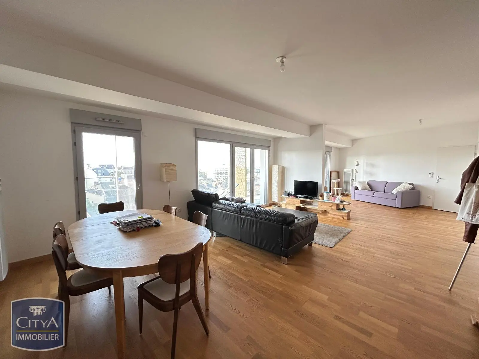Photo 1 Appartement 6 pièces 160.04m²