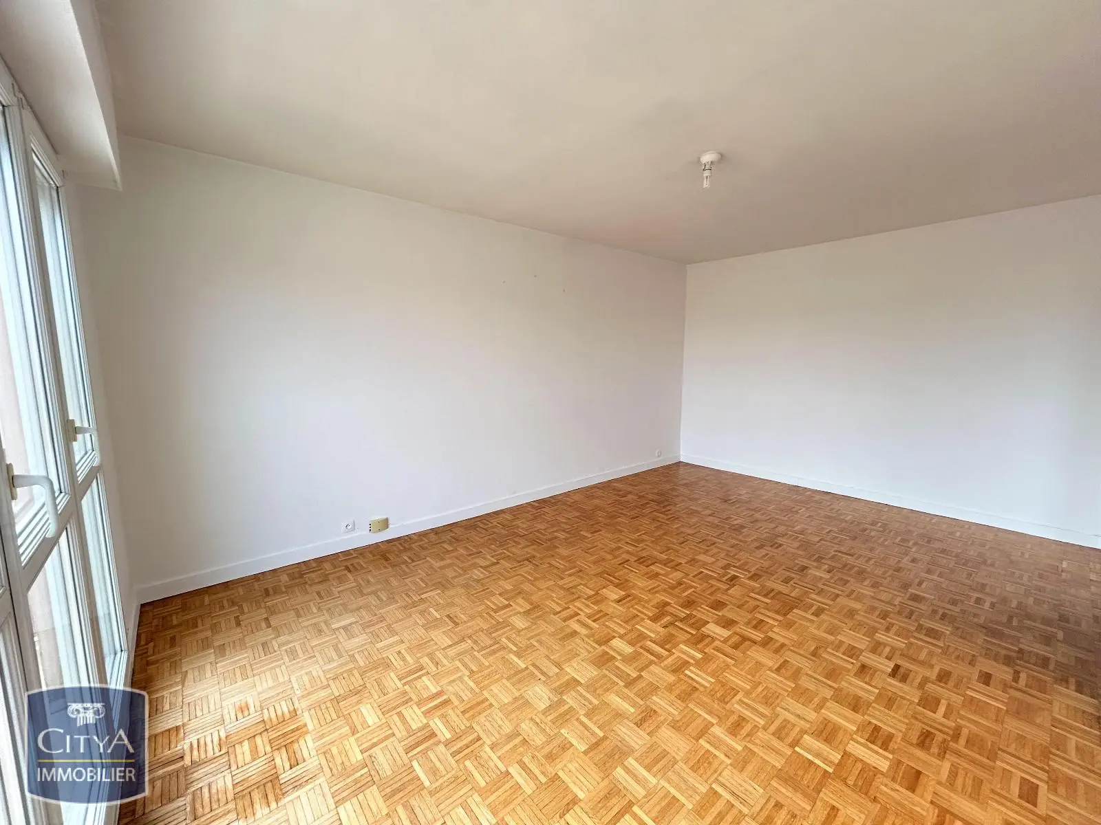 Photo 3 Appartement 1 pièce 35.45m²