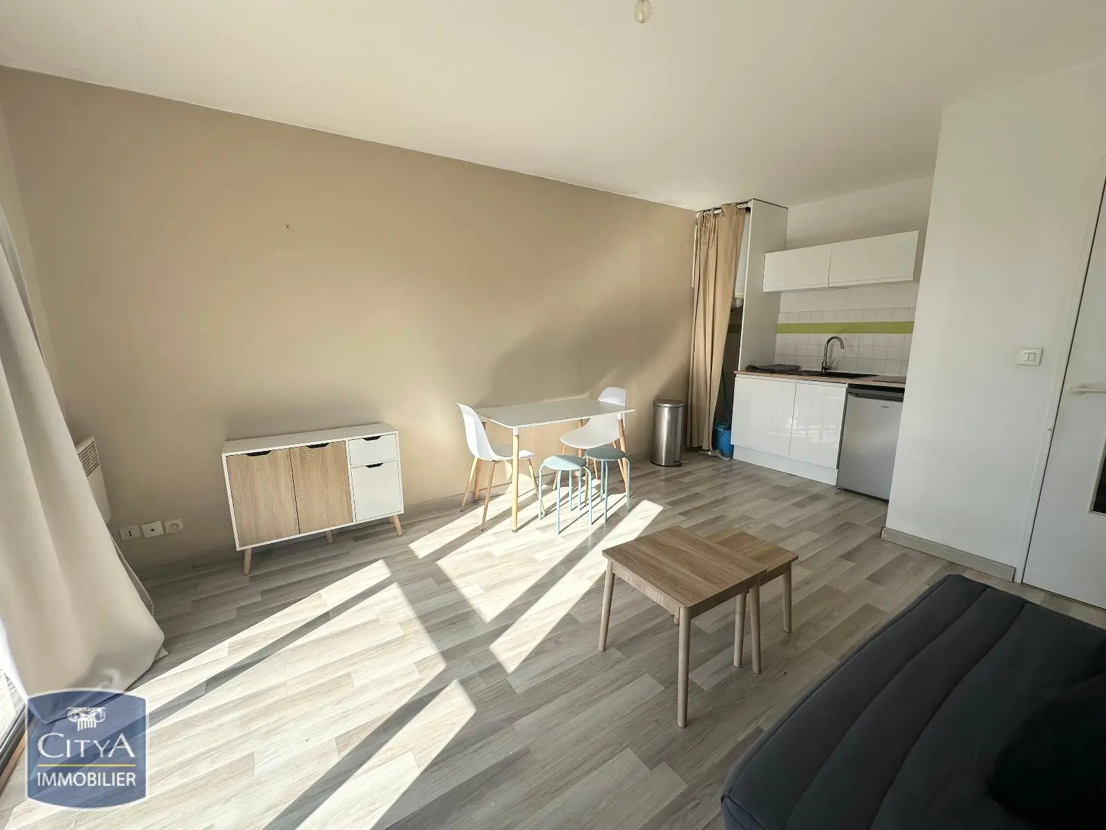 Photo 2 Appartement 1 pièce 24.71m²