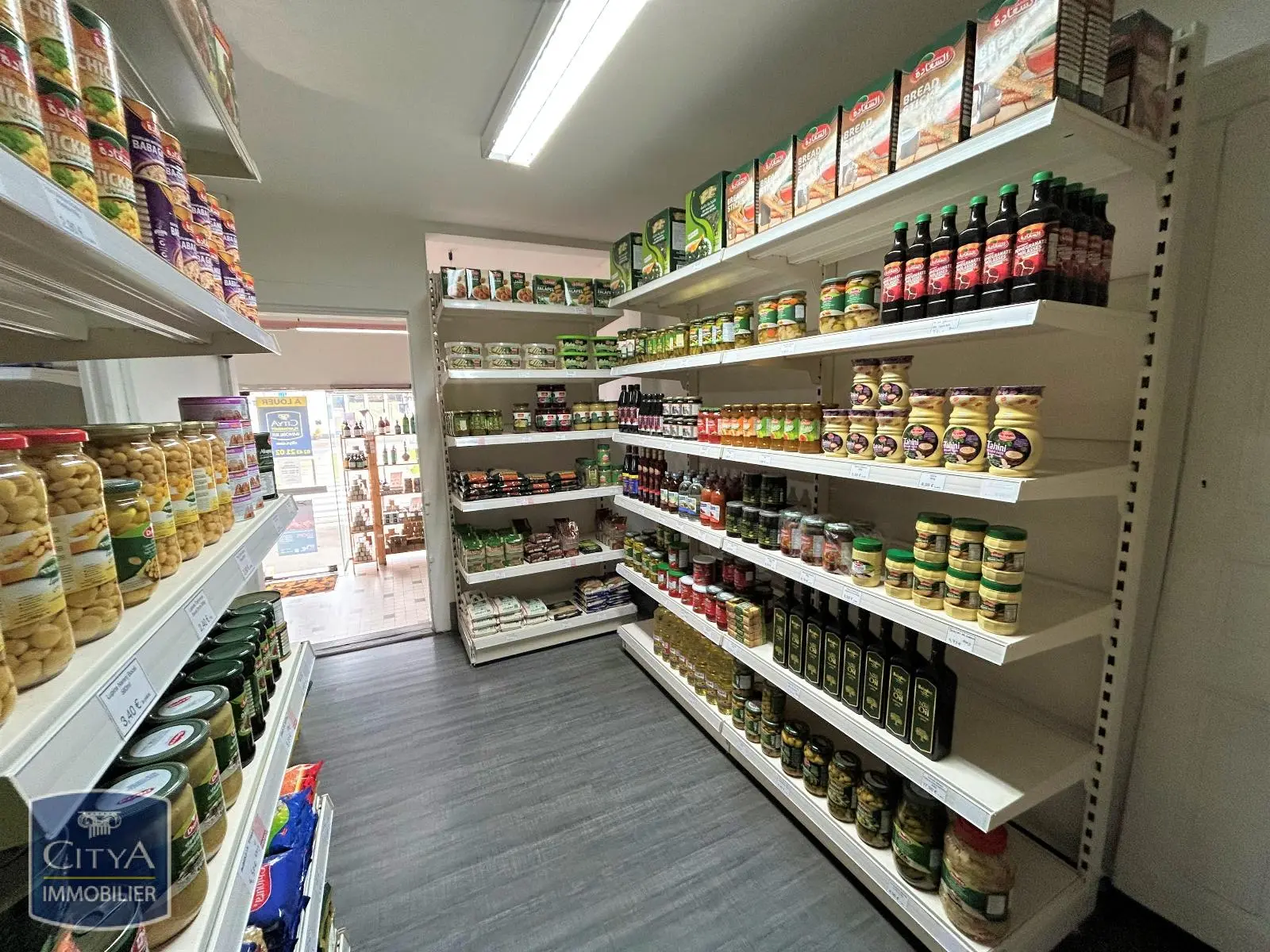 Photo 4 Local Commercial