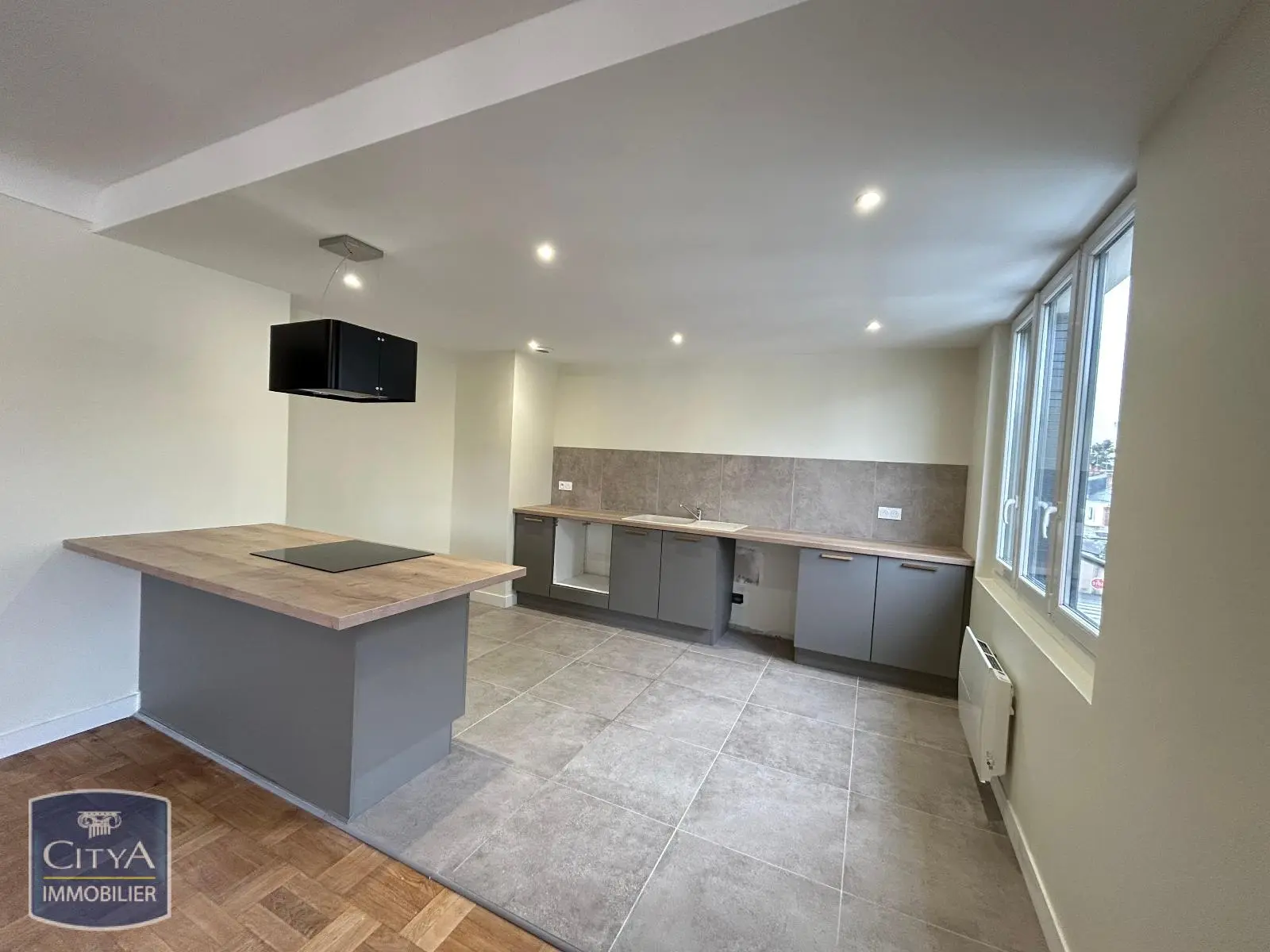 Photo 1 Appartement 3 pièces 84.89m²