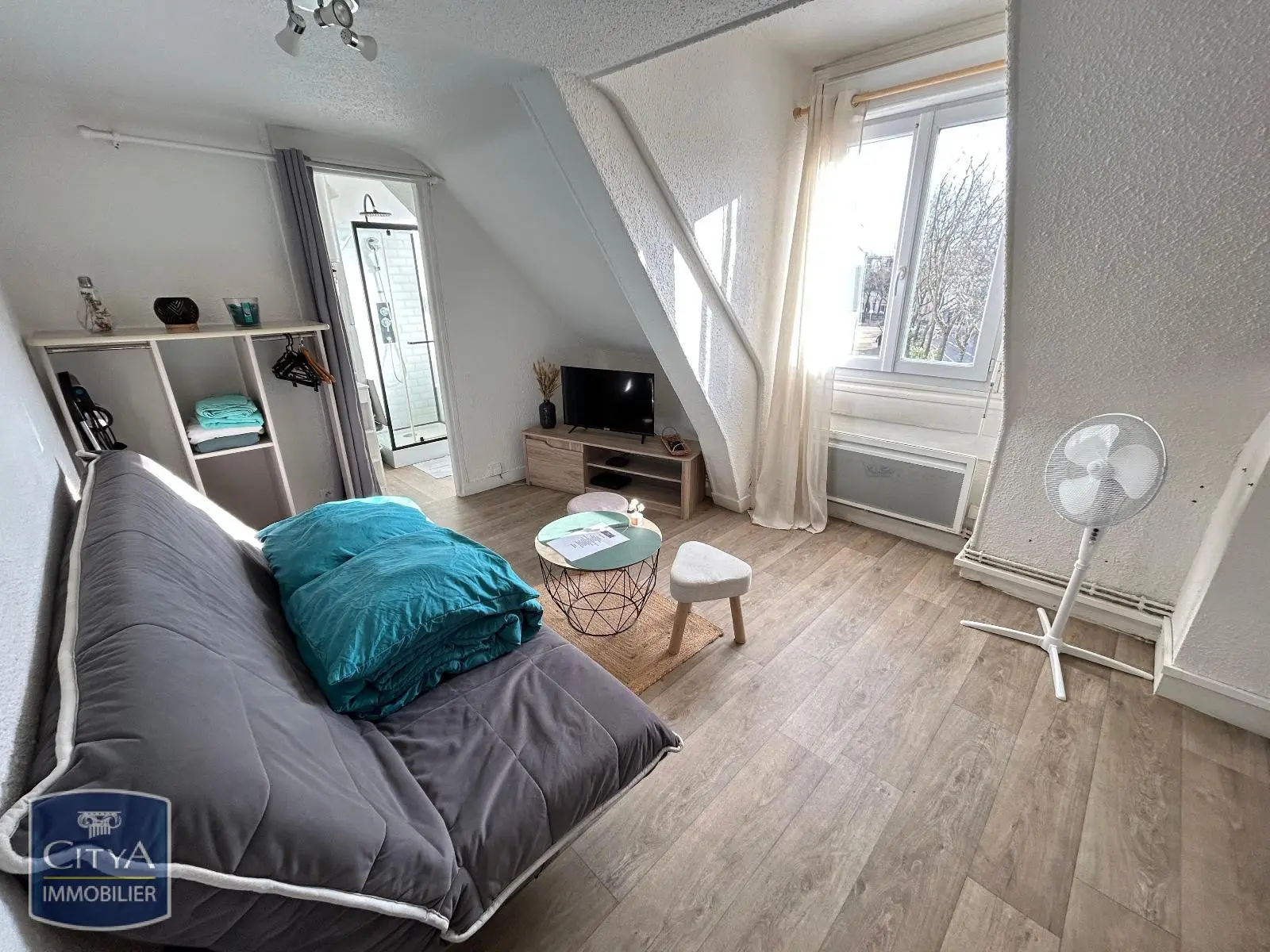 Photo 2 Appartement 1 pièce 14.11m²