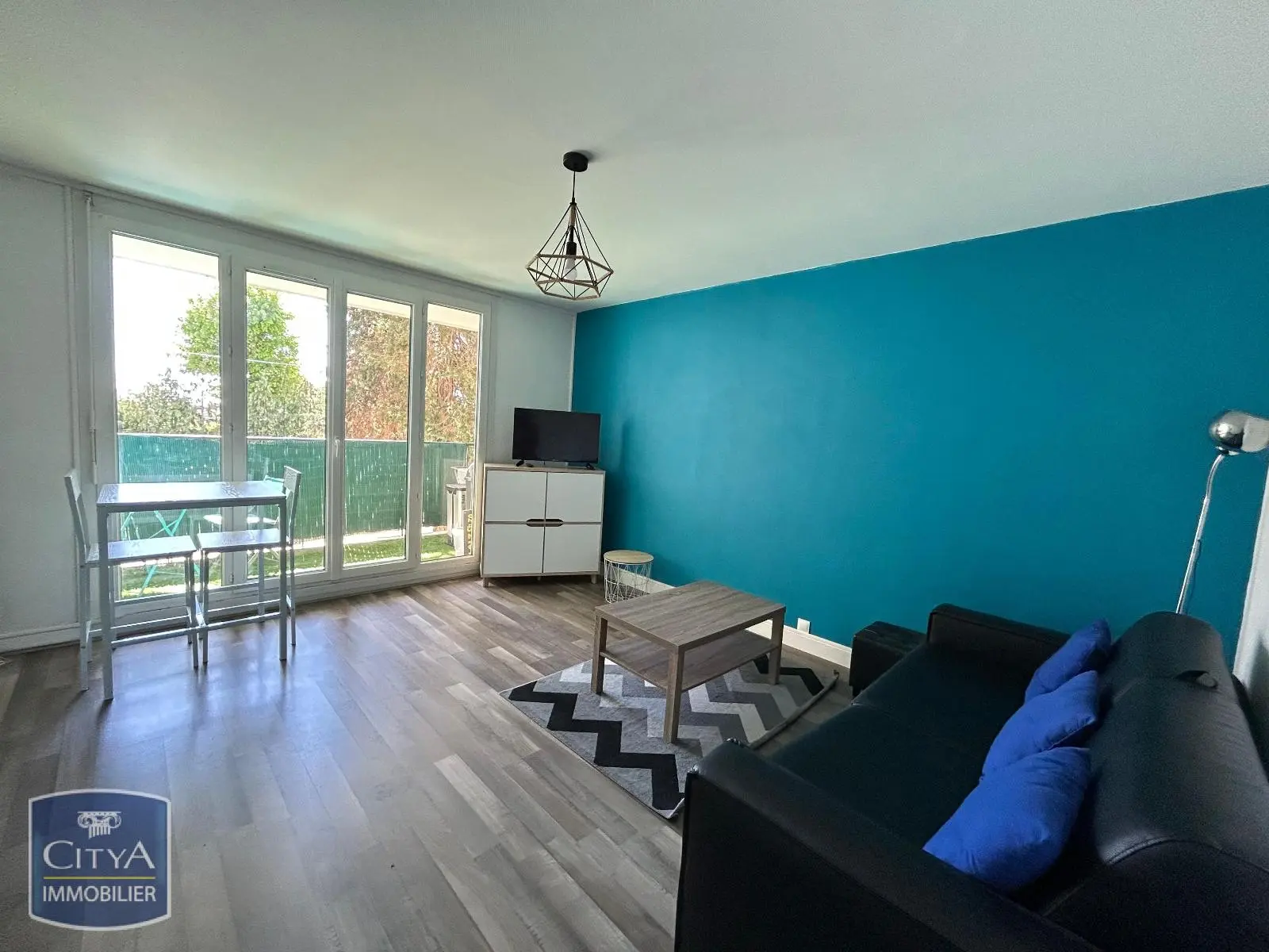 Photo 2 Appartement 1 pièce 29.56m²