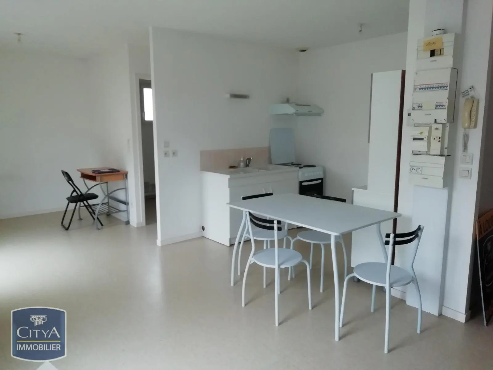 Photo 1 Appartement 1 pièce 32.84m²