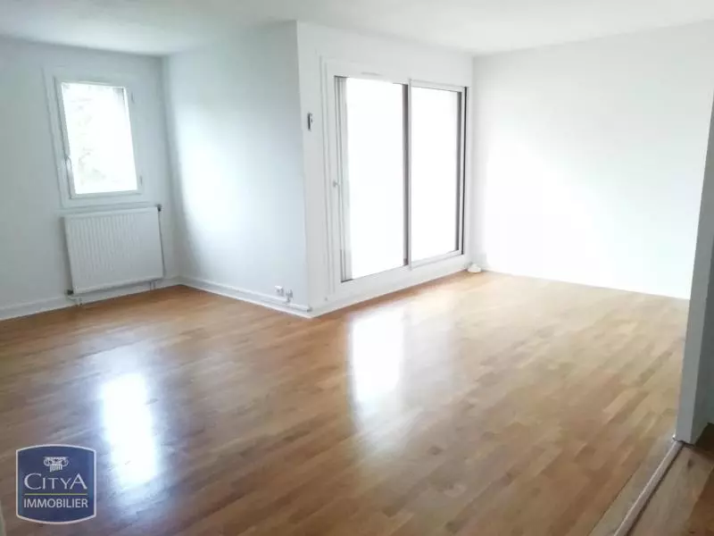 APPARTEMENT 4 PIECES - LUMINEUX