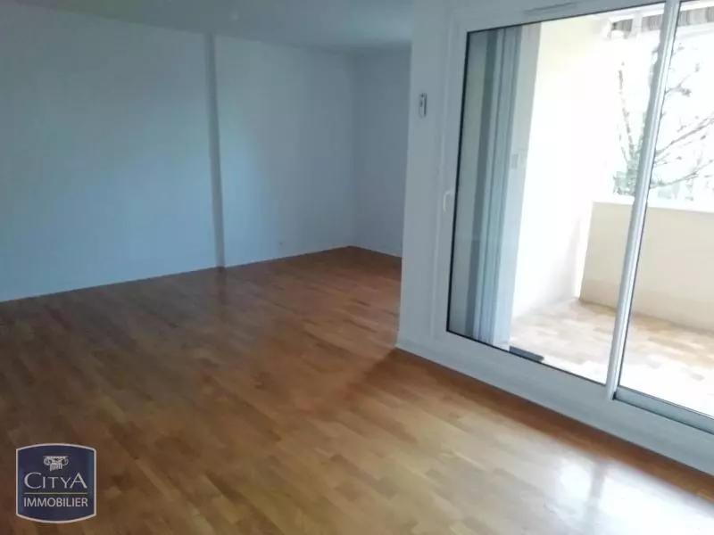 APPARTEMENT 4 PIECES - CALME