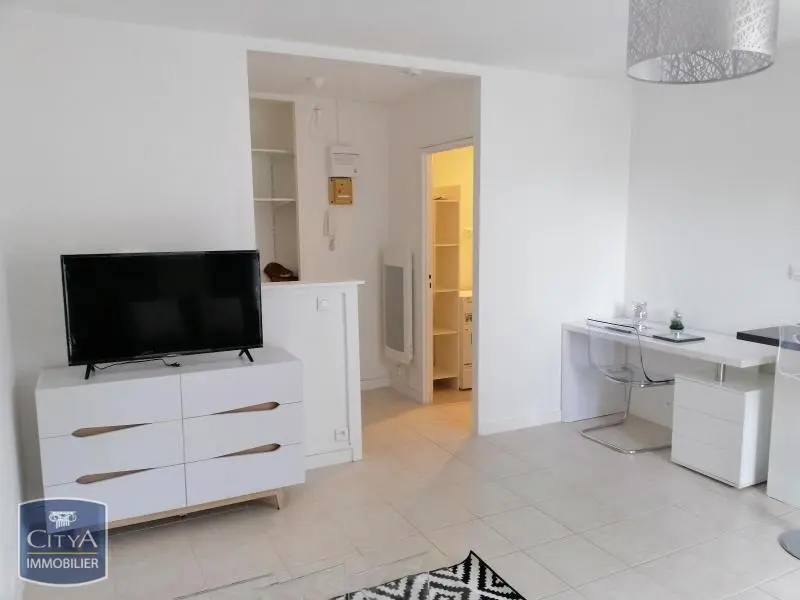 Photo 2 Appartement 1 pièce 30.48m²