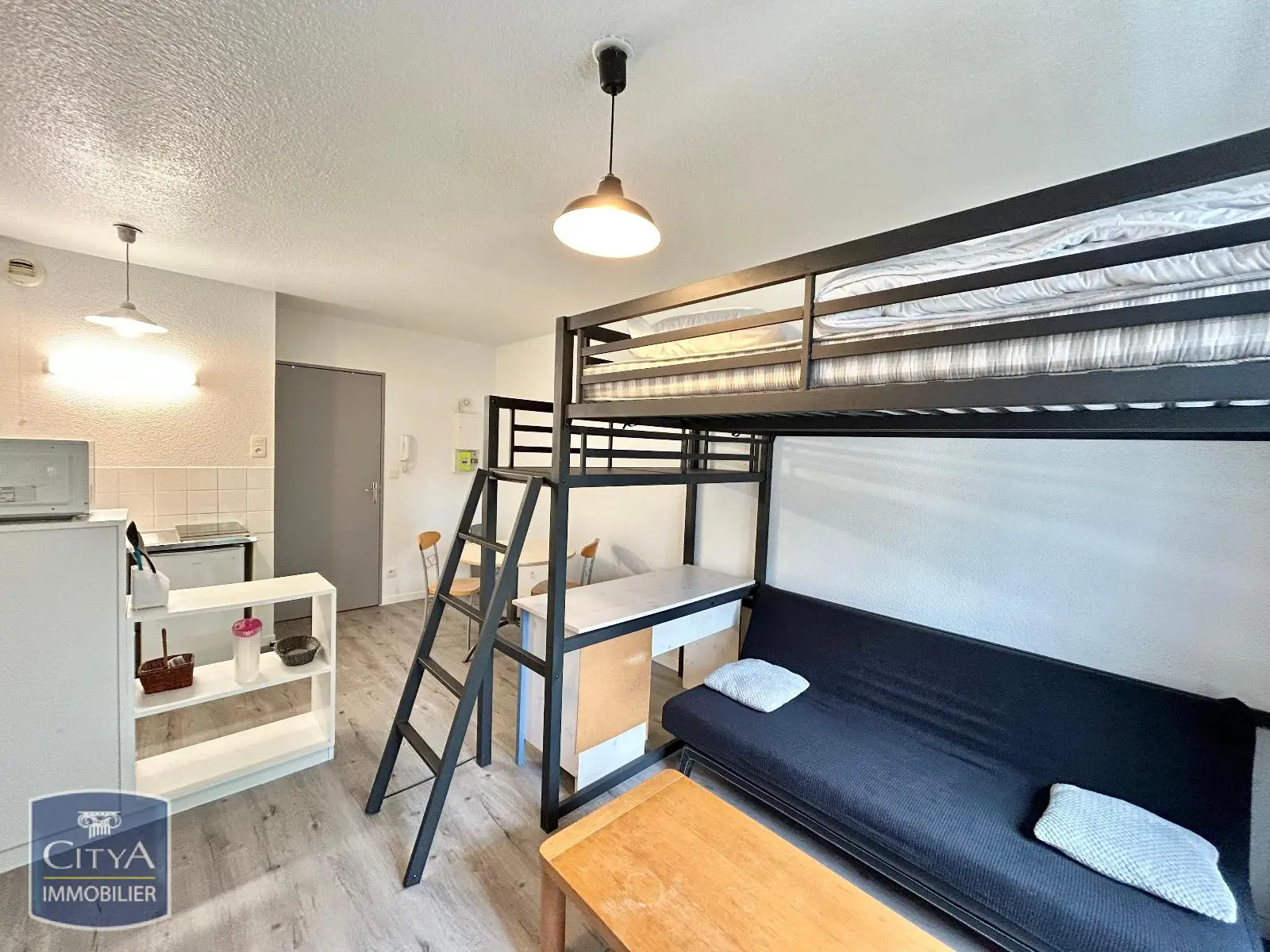 Photo 1 Appartement 1 pièce 23.82m²