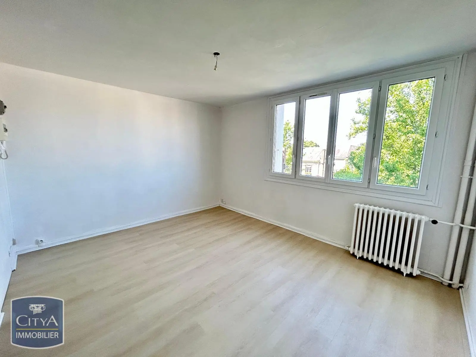 Photo 2 Appartement 1 pièce 27.18m²