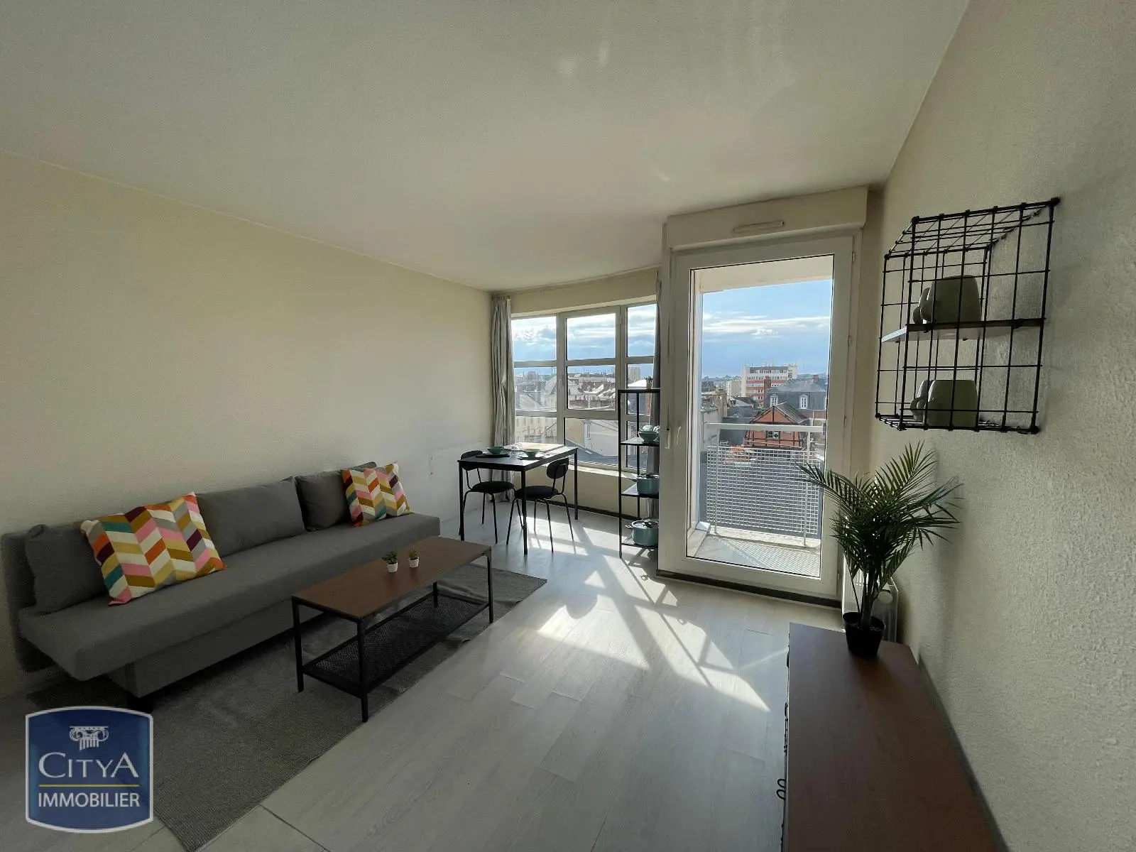 Photo 1 Appartement 1 pièce 20.49m²