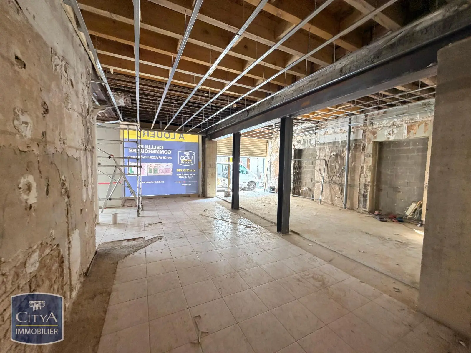 Photo 6 Local Commercial 203m²