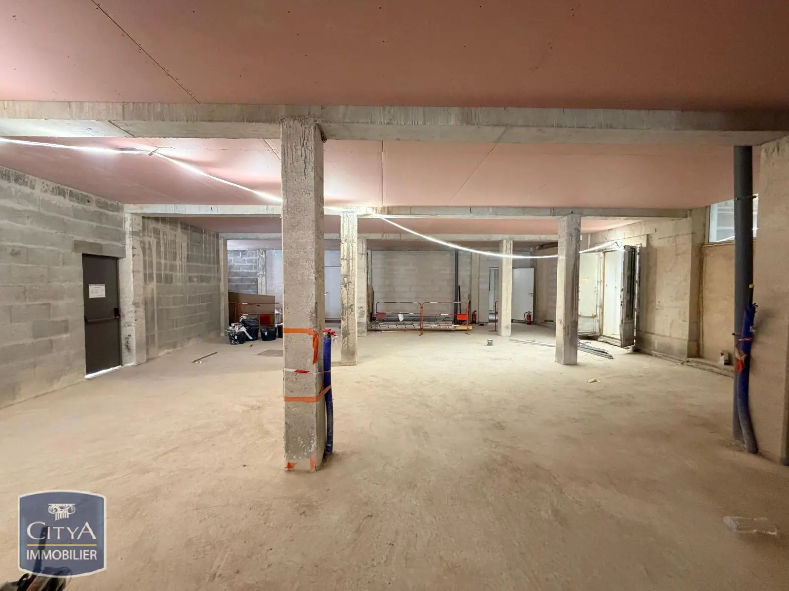 Photo 5 Local Commercial 312m²