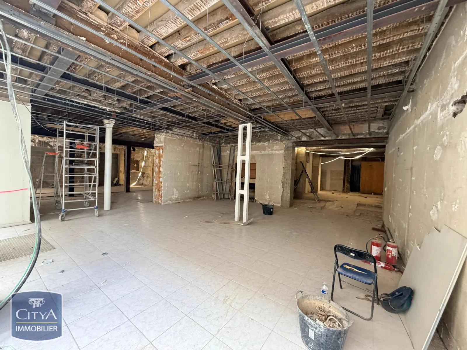 Photo 2 Local Commercial 312m²