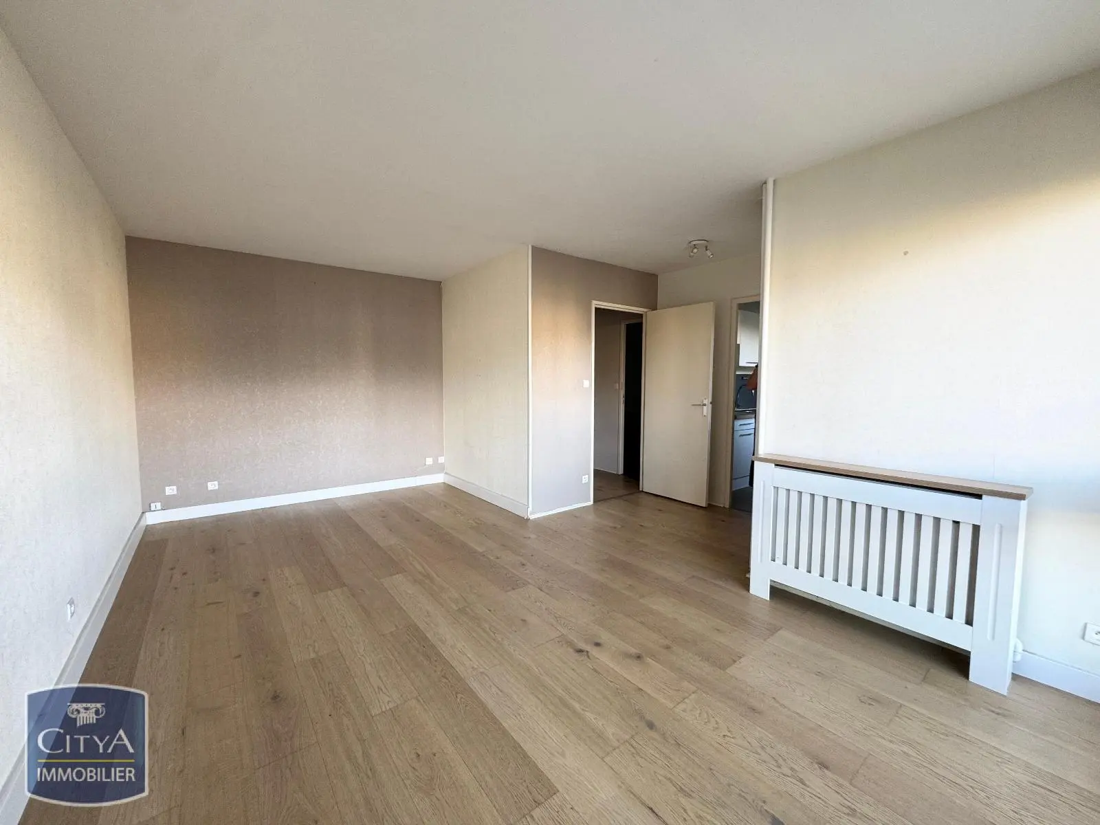 Photo 2 Appartement 1 pièce 32.39m²