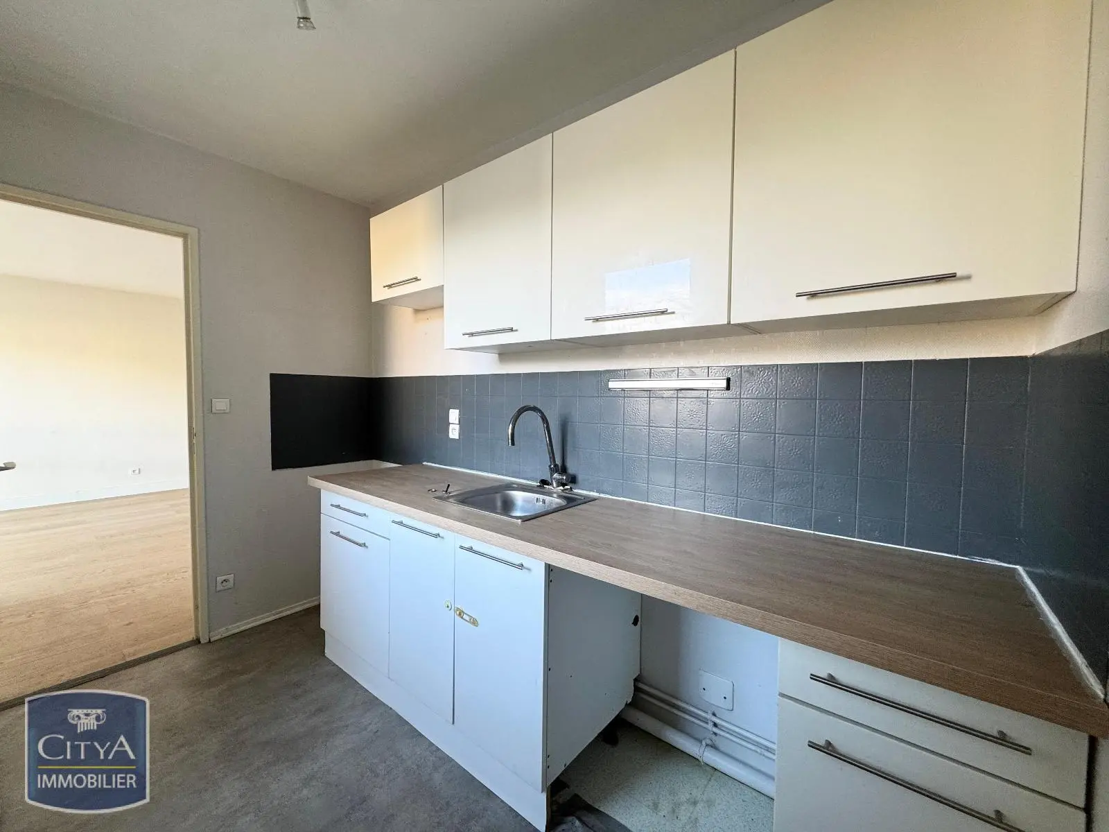 Photo 1 Appartement 1 pièce 32.39m²
