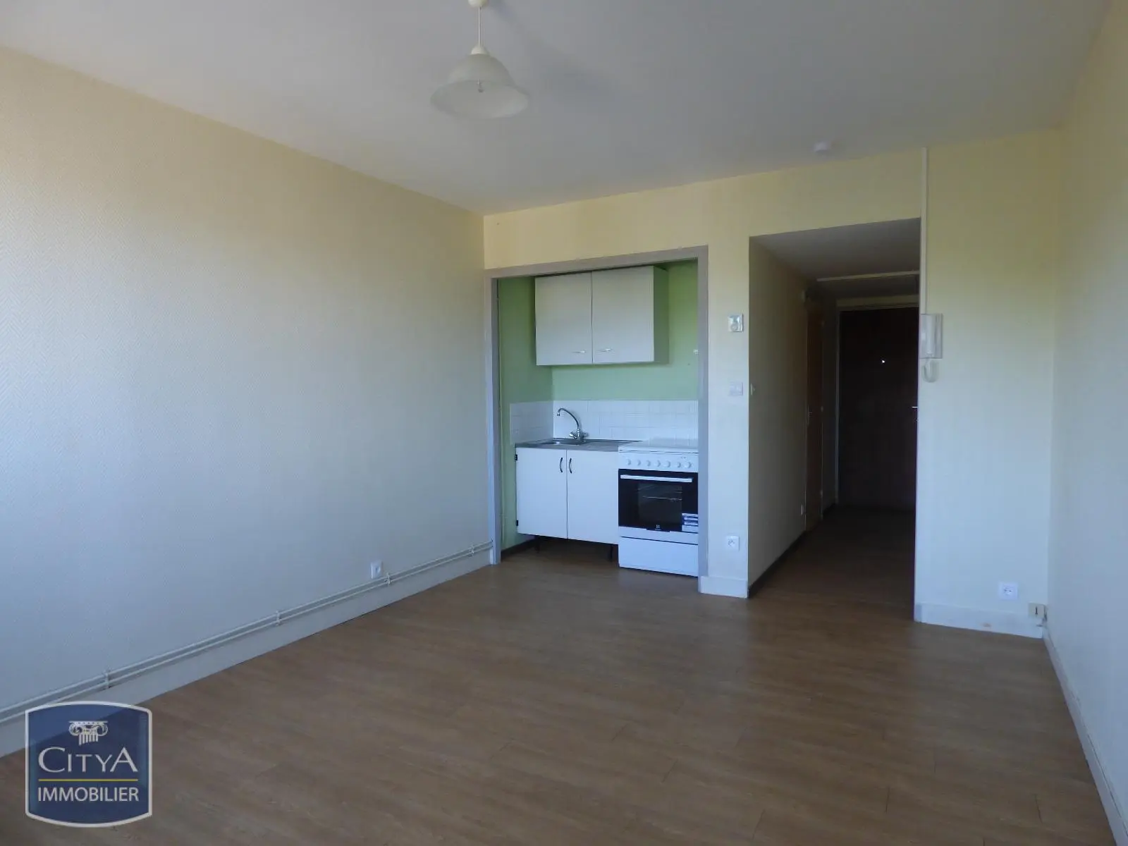Photo 2 Appartement 1 pièce 26.97m²