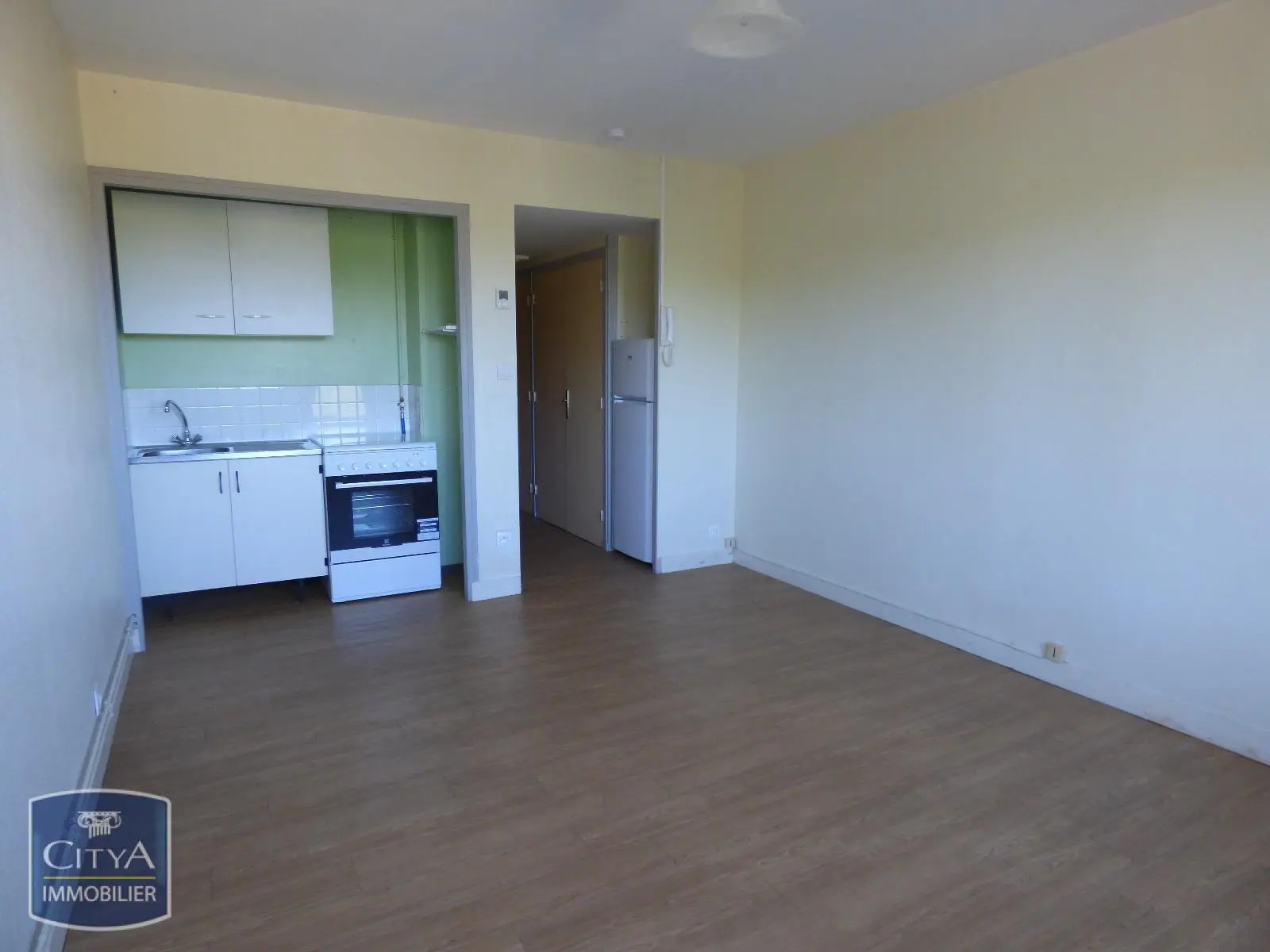 Photo 1 Appartement 1 pièce 26.97m²