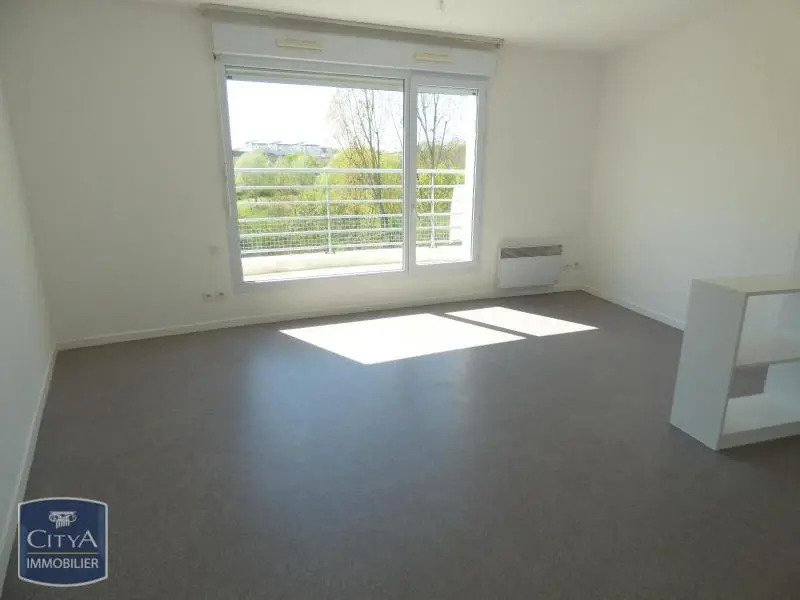 Photo 2 Appartement 1 pièce 27.7m²