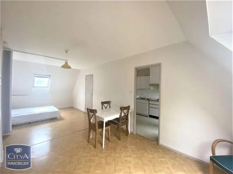 Photo 2 Appartement 1 pièce 33.95m²