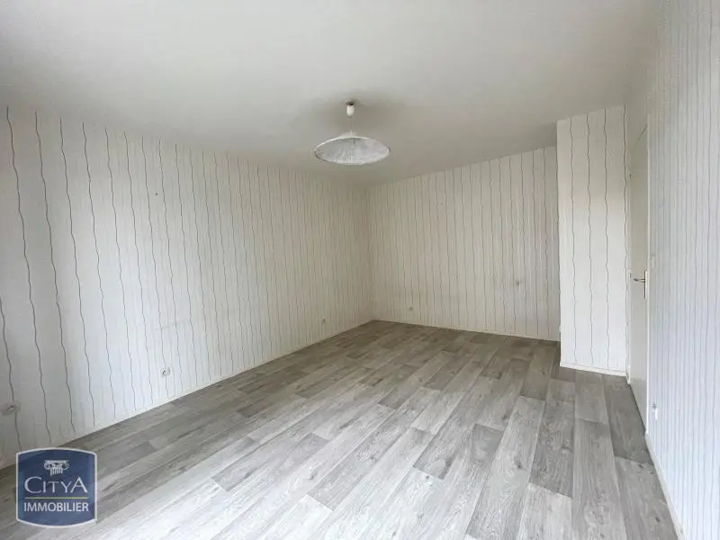 Photo 2 Appartement 1 pièce 30.05m²