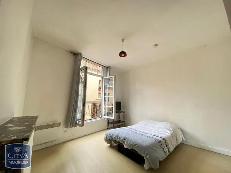 Photo 2 Appartement 1 pièce 25.81m²