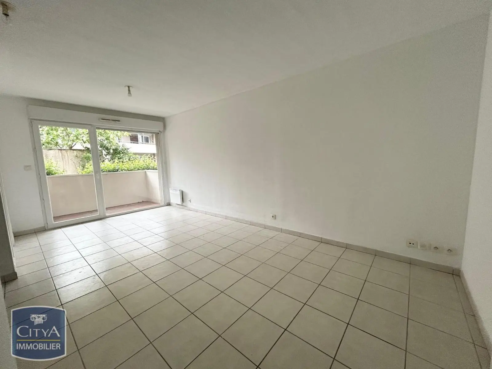 Photo 2 Appartement 1 pièce 37.24m²